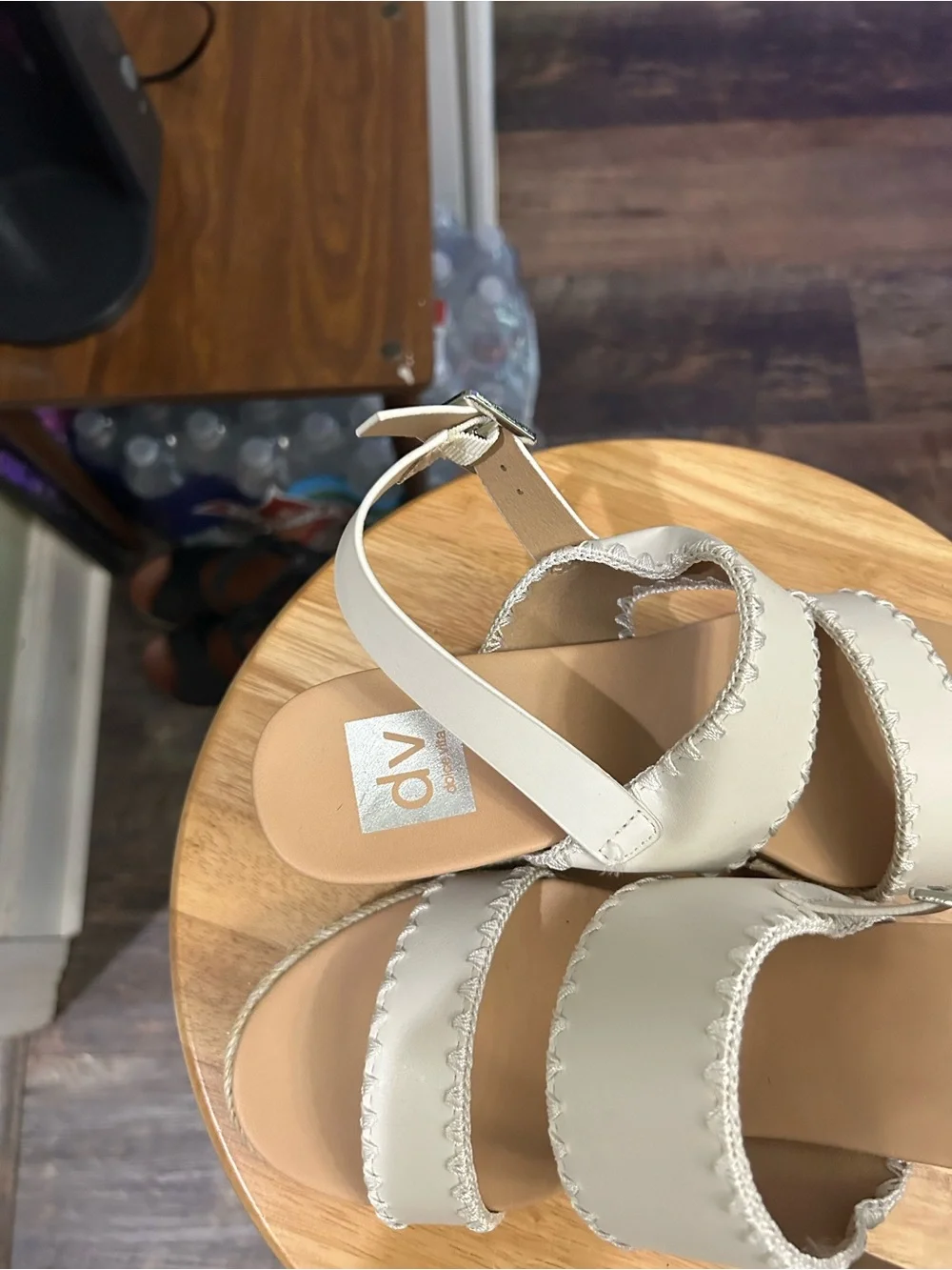DV by Dolce Vita stylish white